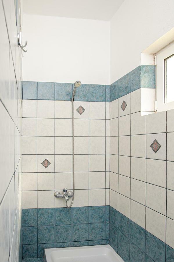 La Casa - Traditionally Elegant Apt 38M2 W Prk Grd 이오아니아 외부 사진